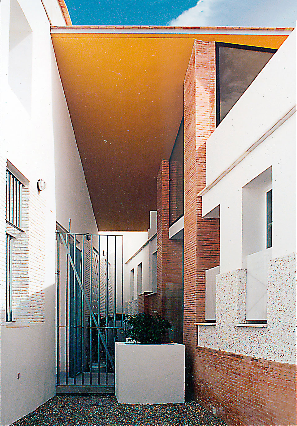 0989_HERRERA_04